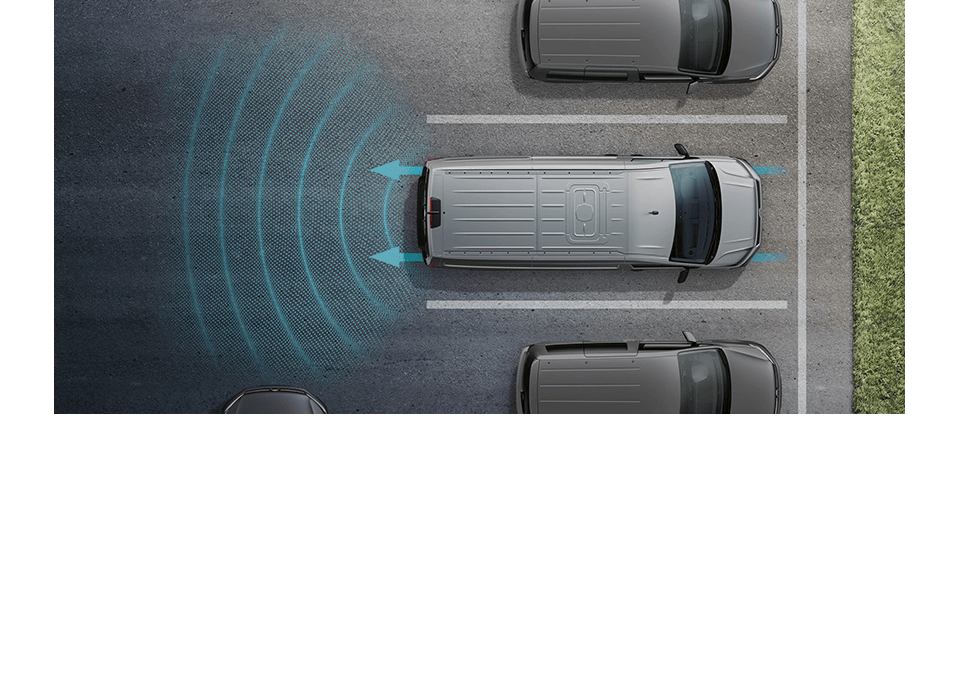 RTA 後方橫向車流警示系統(含煞車輔助功能)
          當駕駛人倒車駛離停車位或巷道時，後保險桿上的雷達將會偵測後方側向來車，並於距離過近時提醒駕駛人；假設駕駛人未及時做出反應，系統將會視情況啟動煞車輔助，使意外風險降低。(199全車型標配)